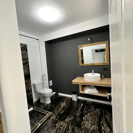 Maxim בית הארחה 3*