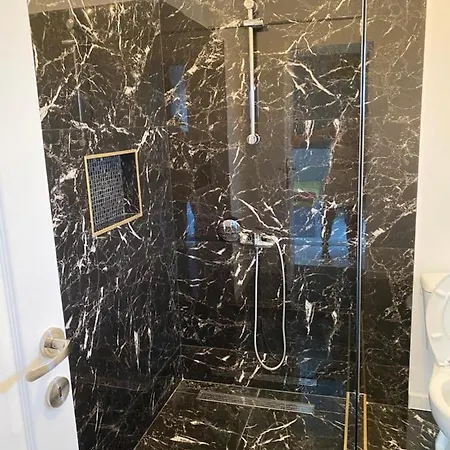 בית הארחה Maxim אפורי נורד