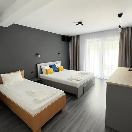 Maxim בית הארחה