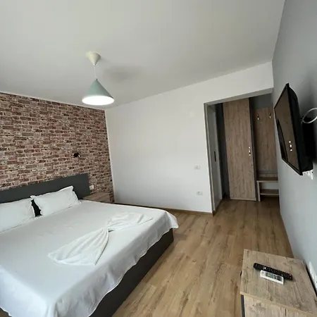 Guest house Maxim *